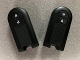 電子カードキーを携帯していれば、ドアハンドルやバックドアのリクエストスィッチを押すだけでドアの施錠、開錠が行えます。電子カードキーがないとエンジンが始動しない、盗難防止に役立つイモビライザー機能付