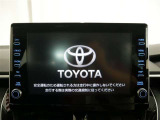 ディスプレイオーディオを装備。スマホとクルマをつなぐことで、これまでのナビに加えて、いろんなサービスが楽しめます。