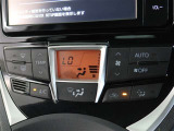 オートエアコン付きで快適です♪