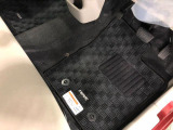 嬉しい純正フロアマット付き♪ 状態も良好です(^^♪