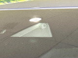 【スマートブレーキサポート】走行中に前方の車両等を認識し、衝突しそうな時は警報とブレーキで衝突回避と被害軽減をアシスト。より安全にドライブをお楽しみいただけます。