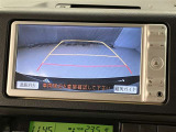 【バックカメラ】あると便利なバックカメラ装備!駐車時に後方がリアルタイム映像で確認できます。立体駐車場や夜間の車庫入れ時に大活躍!運転スキルに関わらず、今や必須となった装備ですね♪