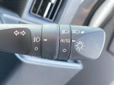 【 オートライト 】オートライトなのでライトの点け忘れを気にすることなく運転が出来ます♪//