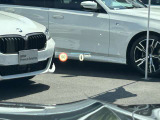 BMWを熟知したメカニックによる、360度の納車前点検。ドイツ本国と同様の教育・訓練を受けたメカニックが、360度によるポイントを徹底的に点検、整備した後にお客様にお引渡しします。