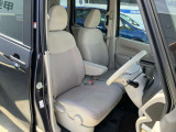疲れにくいシートで運転も快適です!