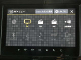 スマートフォン連携機能 Apple CarPlay/Android Auto対応 お手持ちのスマートフォンアプリをナビ画面で使うことができます。音楽を楽しんだり、カーライフをより快適にするのに役立ちます。