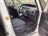 運転席側から見た内装です。