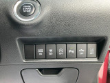 キーレスプッシュスタート。豊富な装備も魅力的!各機能の切り替えボタンは運転席から操作ラクラク。