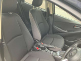 シートは人間工学に基づいてホールド感が有り運転していても疲れにくい構造になっています