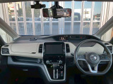 とっても視界が広くて、女性も運転しやすいお車になっております。