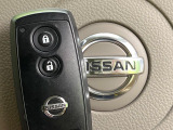 【キーレス】少し離れた場所からでもボタン一つでドアの開錠・施錠ができるのでとっても便利!ドアの鍵穴周りに傷をつけることもありません♪