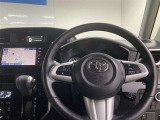 使いやすく運転しやすいレイアウトの運転席周り。