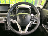【純正革巻きステアリング】上質な革を使用することで、手にしっかり馴染みとても運転しやすいハンドルです♪