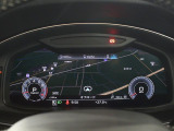 バーチャルコックピットでメーター部にて地図を確認することができます。縮尺も変更可能です。