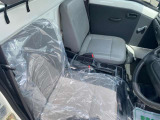 展示車両は厳正な車両チェックを実施しております。中古車を安心してお乗りいただくために・・・当社中古車は全車60日もしくは3000kmの安心保証付きです!