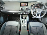 Q2 35 TFSI Sライン 