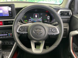 【純正革巻きステアリング】上質な革を使用することで、手にしっかり馴染みとても運転しやすいハンドルです♪