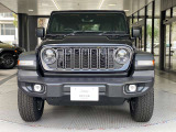 □■正面画像■□ Jeep専用のセブンスロットグリル。伝統のあるグリルで各年代を比べて見るのもおもしろいですよ!