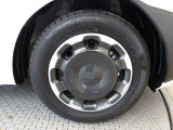 タイヤサイズは185/65R15です