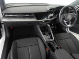 Audiのインテリアはエクステリア同様、優れたデザイン性とクオリティ、そして機能性を兼ね備えております。