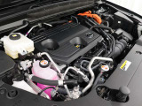 A25A-FXS型 2.5L 直4 DOHCエンジンと1KM型 交流同期電動機ハイブリッドシステム搭載、4WDです。