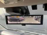 インテリジェントルームミラーで定員乗車時や大きな荷物があっても後方視界が確保できます。