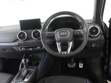 Audiのインテリアはエクステリア同様、優れたデザイン性とクオリティ、そして機能性を兼ね備えております。