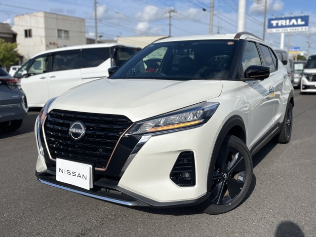 キックス 1.2 X FOUR 90周年記念車 (e-POWER) 4WD 