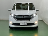 LEDヘッドライトを装備しています。LEDヘッドライトはとても明るく、雨の日や夜間走行も安全・安心です。オートライトコントロール付きで周囲の明るさに応じて自動で点灯・消灯します