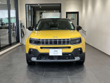 Jeep伝統の7スロットグリルがかっこいいです。