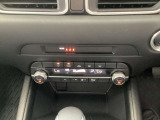 空調はAUTO エアコンですので、温度設定するだけで後は車が管理してくれます。快適な室内空間です!