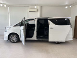 フルエアロ付き!人気の両側電動スライドドア付き!女性の方や荷物で手が塞がっている状態でも両側スライドドアが自動開閉でラクチンです!!