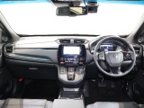 操作性に優れた運転席となります!小物入れや各ボタンの配置にこだわり、使いやすいです!座り心地もよく視認性も良好なのでロングドライブもお任せ下さい!