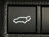 【パワーバックドア】スマートキーや運転席のボタンを押すだけでリアゲートが自動で開閉します!荷物を持っている時や、高い位置にあるバックドアを閉める際に便利な機能です♪