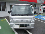 こちらの車には、日産U-CARSの基本保証として、ワイド保証がつきます。保証は、なんと一年間走行無制限。こちらの保証は、全国の日産販売会社で受けることができるので、安心です。