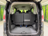 普段のお買い物や通勤、送迎等に十分な荷室スペースを確保しております。セカンドシートを倒すと、大きな荷物の積載も可能です♪