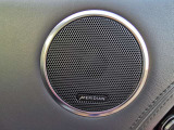 【MERIDIANサウンドシステム】英国の歴史あるオーディオブランド「MERIDIAN」の音響システムを搭載。車内音響を臨場感豊かに、いつものドライブを「想い出」に変えてくれます。