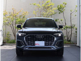●今やオールLEDヘッドライトはAudiを象徴する装備でございます。シングルフレームグリルとの組み合わせでフロントマスクが、より一層際立ち周囲からも視線を浴びます。