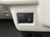 気になる車はすぐにお問い合わせください!画面右側の0066から始まる無料ダイヤルからお問い合わせ下さい!専門スタッフがお車のご質問にお答えいたします!