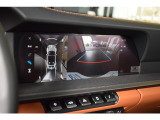 サラウンドビュー付きパークアシスト搭載です。車両周辺を360度表示し、安心でスムーズな駐車サポートします。