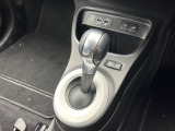 ●シフトノブの使用感も少なく、良好な状態です。