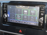 ナビゲーションは三菱純正メモリーナビ(MM317D-WM)を装着しております。AM、FM、CD、DVD再生、Bluetooth、音楽録音再生、ワンセグTVがご使用いただけます。