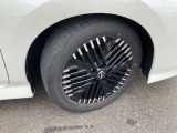 タイヤサイズは215/50R17純正アルミホイール付き!(夏タイヤ装着)冬タイヤ、ホイール注文も承っております☆