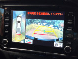 【パノラミックビューモニター】専用のカメラにより、上から見下ろしたような視点で360度クルマの周囲を確認することができます☆死角部分も確認しやすく、狭い場所での切り返しや駐車もスムーズに行えます。