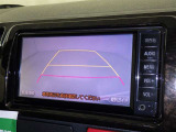 バックモニターも装備しております。バックギアに入れるとナビ画面に車の後方が映し出されます。これで後方確認も安心!