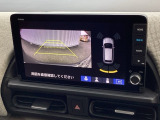 バックカメラも装備しております。車庫入れの苦手なお客様も安心!重宝してくれます!