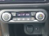 快適オートエアコン付♪設定温度をキープし車内を快適な温度に保ちます♪