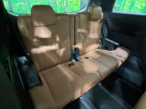 3列目シートはもちろん状態良好☆大人でもゆったりと座って頂けますので、大人数でのお出かけもラクラクです♪ご家族で、気の知れた仲間で、ドライブに行くのが楽しみですね♪