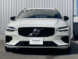 2025年モデル『V60 Ultra T6 AWD plug-in hybrid』クリスタルホワイトパール車両のご案内。