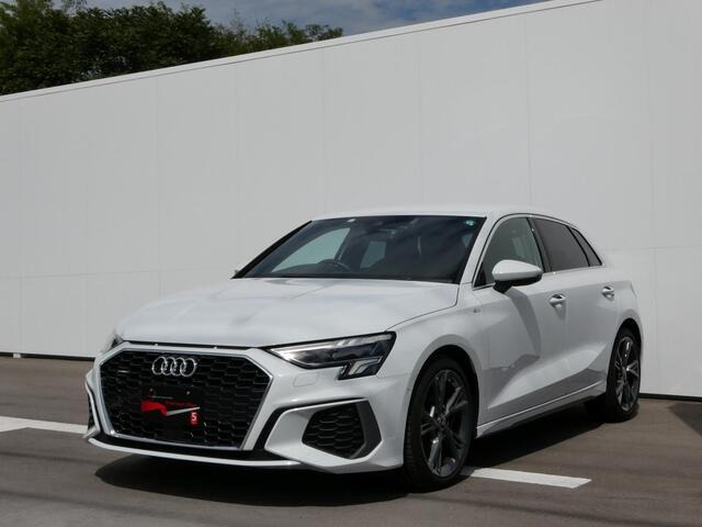A3スポーツバック40 TFSI クワトロ Sライン 4WD